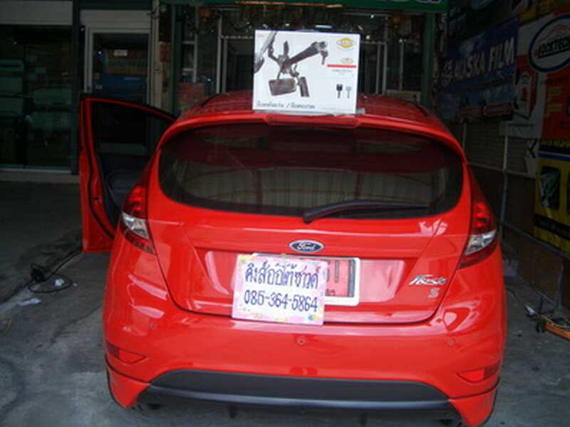 ลูกค้านำ รถยนต์ FORD FIESTA ป้ายแดง มาติดตั้ง LOCKTECH VISITLOCK BIZLOCK กล่องฟ้า กับทางร้าน