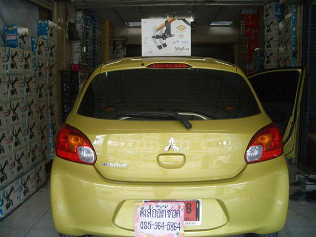ลูกค้านำ รถยนต์ MITSUBISHI MIRAGE มาติดตั้ง LOCKTECH BY VISIT LOCK กล่องเหลือง กับทางร้าน